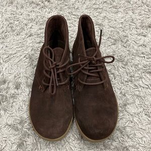 Naturalizer Women's High Cut Shoes ( Suede Material)